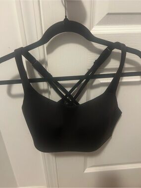 lululemon athletica Black Strappy Sports Bra with Crisscross Back